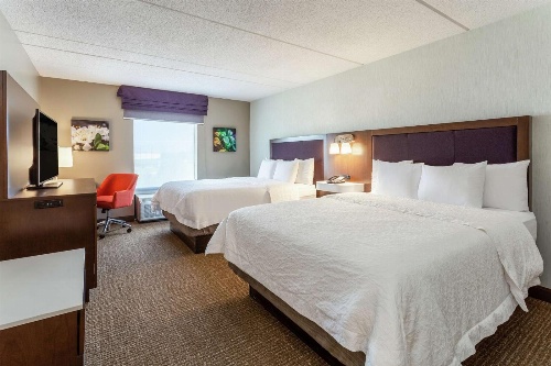 Hampton Inn By Hilton & Suites Chicago-Libertyville image 2