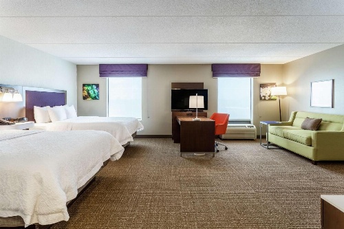 Hampton Inn By Hilton & Suites Chicago-Libertyville image 3