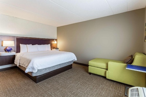 Hampton Inn By Hilton & Suites Chicago-Libertyville image 9
